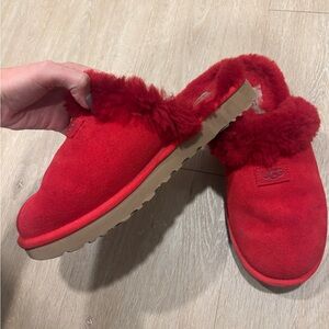 women’s ugg fur slippers size 8 bright red